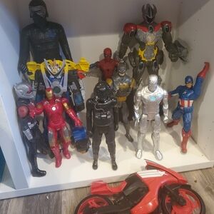 Action figures marvel star wars power Rangers some 12inch some 24 inch t…